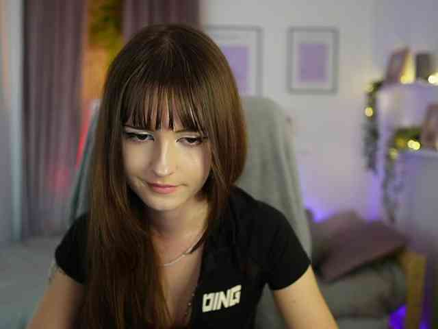 EllaYoung