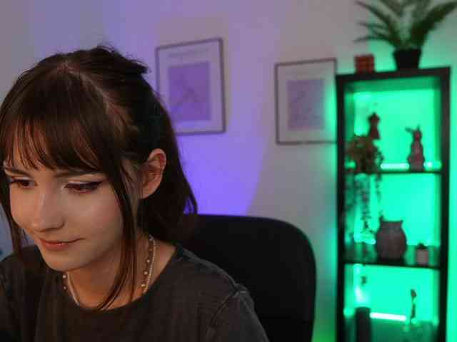 EllaYoung