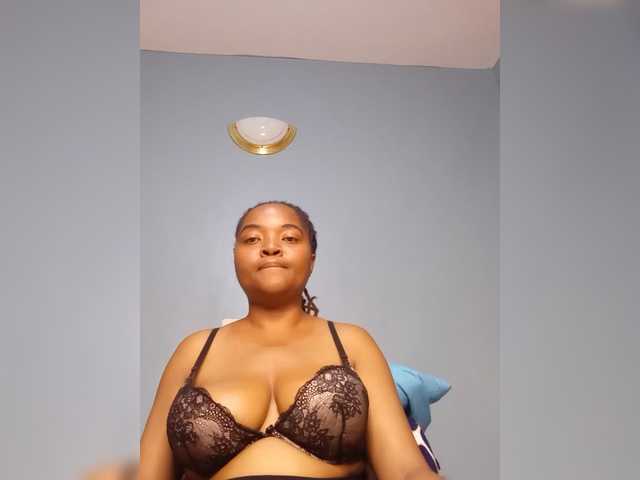 Bustymandy75