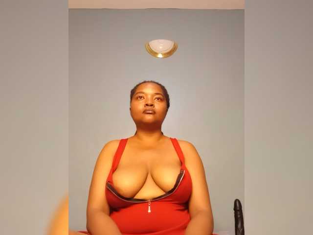 Bustymandy75, en directo ahora en BongaCams