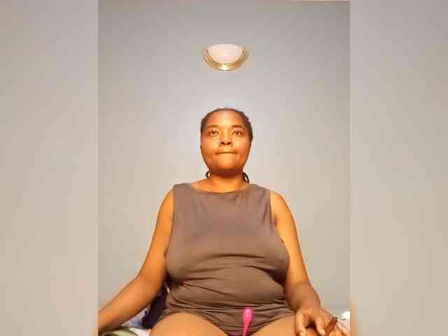 Bustymandy75 webcam