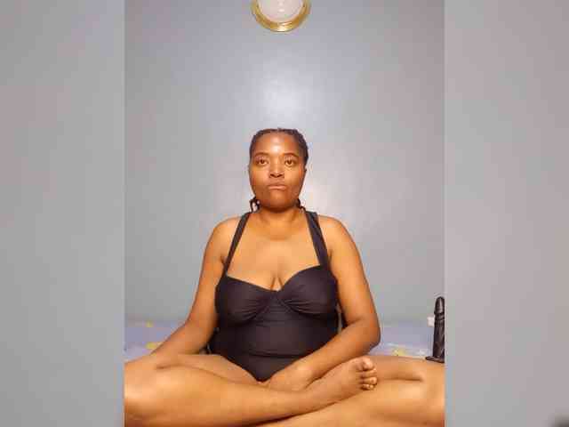Bustymandy75