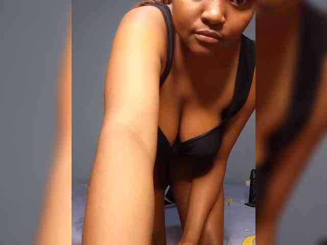 Bustymandy75 webcam
