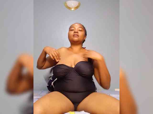 Bustymandy75 webcam