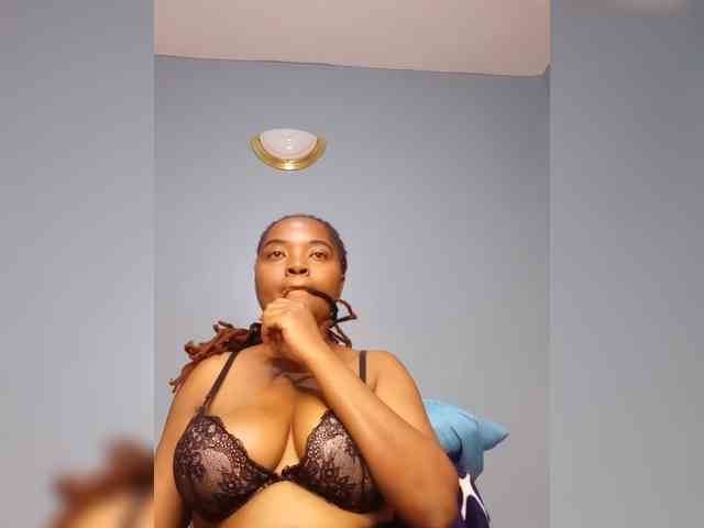 Bustymandy75 webcam