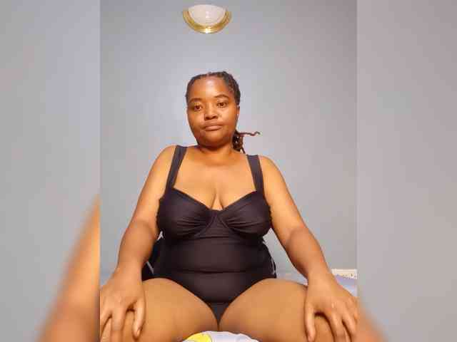 Bustymandy75 webcam