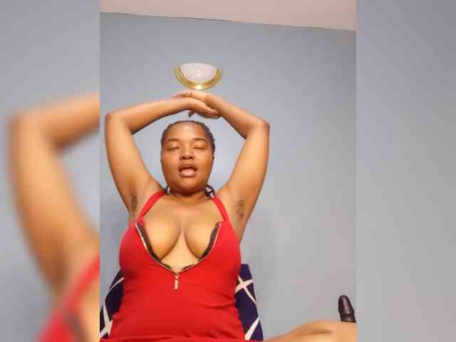 Model: Bustymandy75