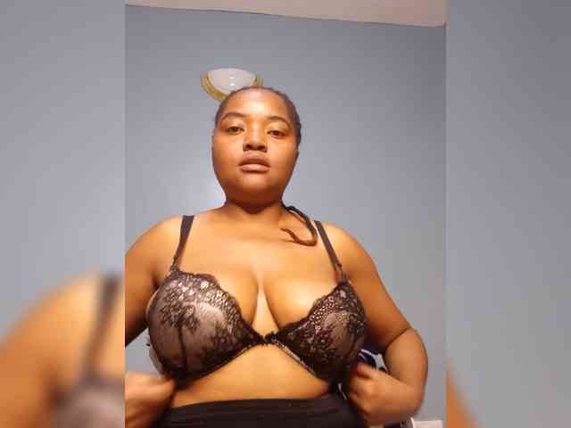 Model: Bustymandy75