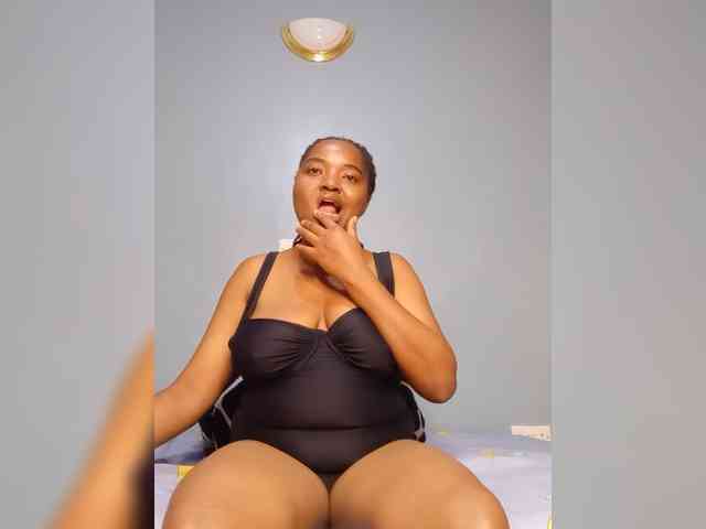 Bustymandy75