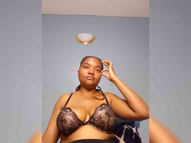Model: Bustymandy75
