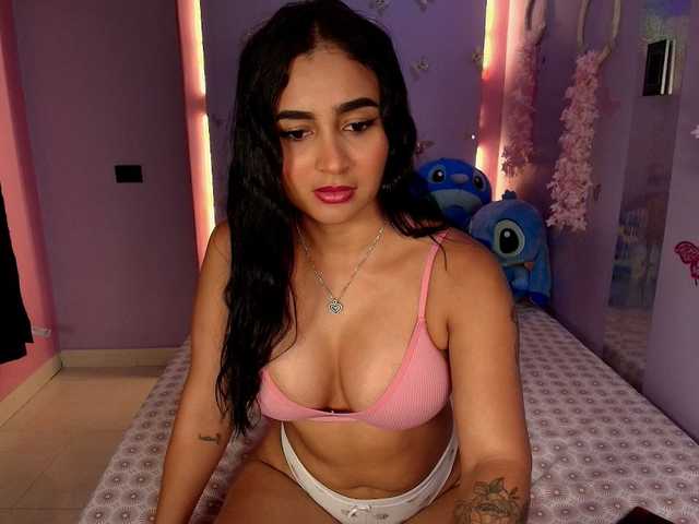 Ashlyrouxx live cam preview