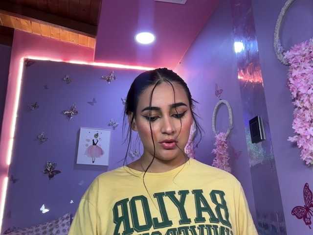 Ashlyrouxx live cam on BongaCams