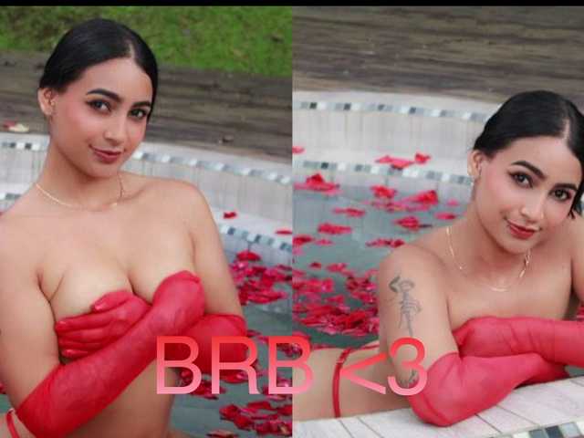Ashlyrouxx live cam on BongaCams