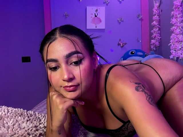 Ashlyrouxx live cam preview