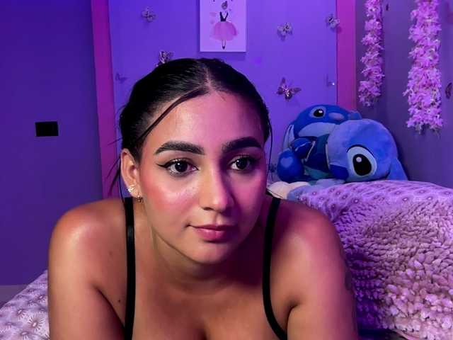 Ashlyrouxx live cam preview