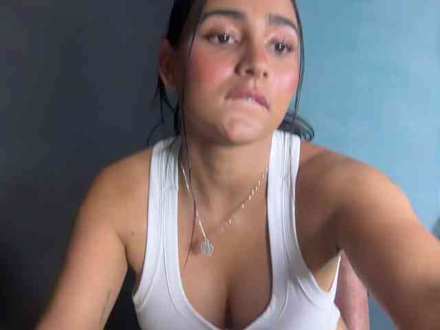 Ashlyrouxx webcam