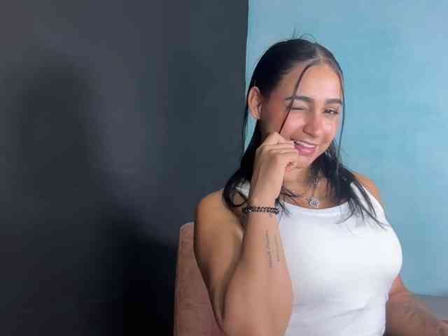 Ashlyrouxx webcam