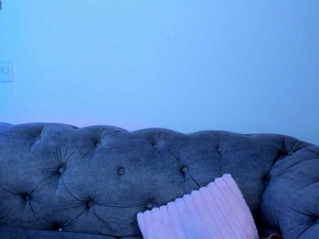 Milaowens live cam preview