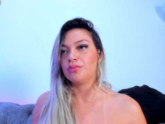 Milaowens live cam on BongaCams