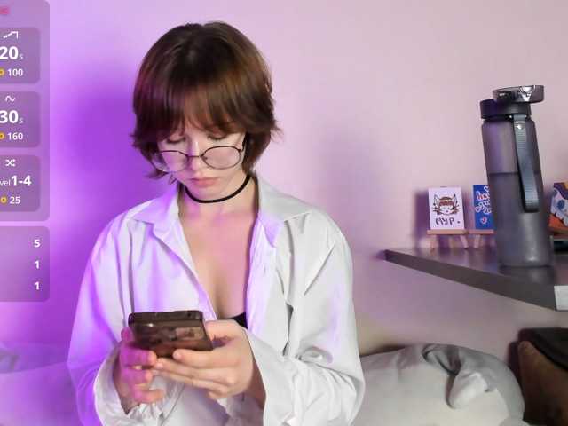 Kur0mi5 live cam on BongaCams