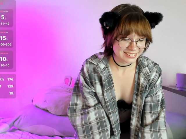 Kur0mi5 live cam on BongaCams