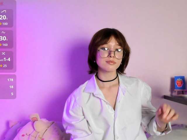 Kur0mi5 live cam on BongaCams