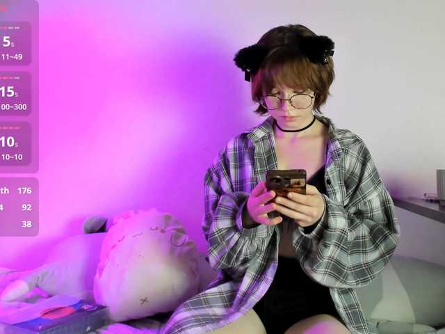 Kur0mi5 live cam on BongaCams