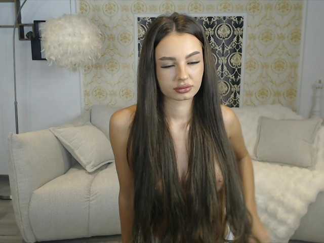 broklyne live cam on BongaCams