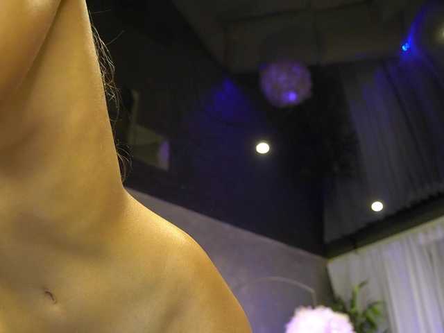 broklyne live cam on BongaCams