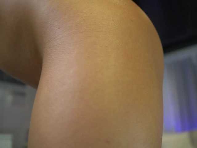 broklyne live cam on BongaCams