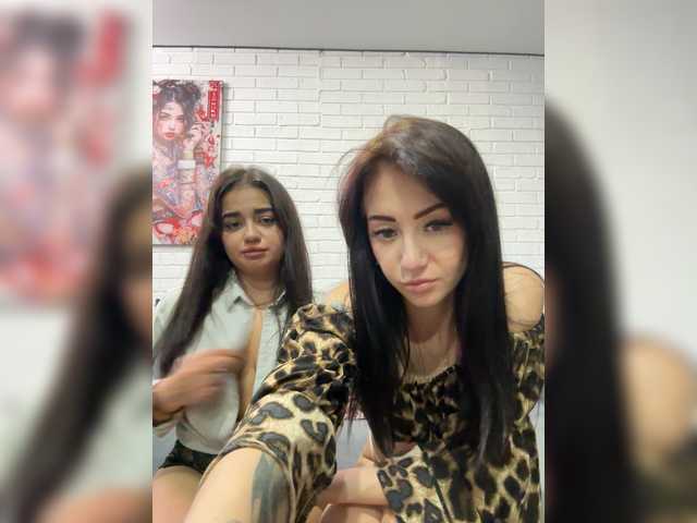 two-cherry96 live cam on BongaCams