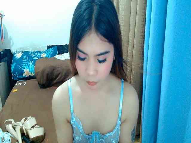 Mikhaylaanderson Live Webcam on BongaCams