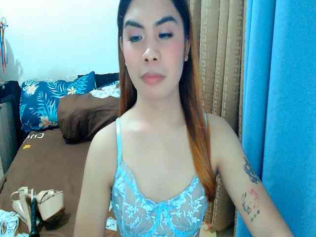 Mikhaylaanderson Live Webcam on BongaCams