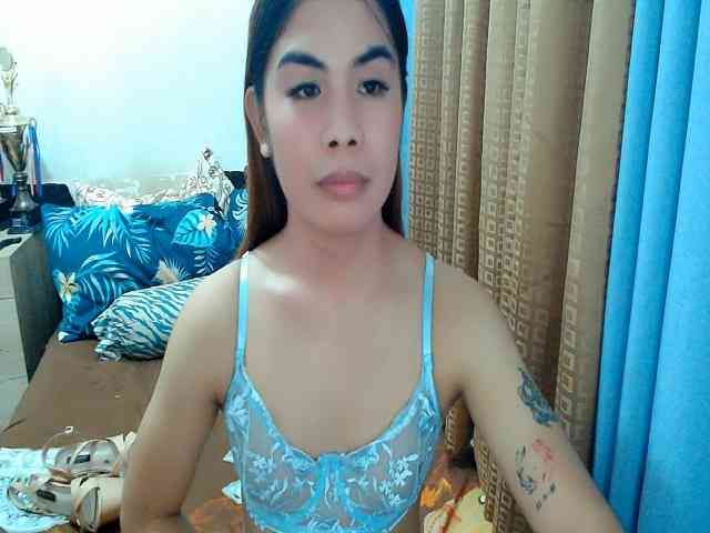 Mikhaylaanderson Live Webcam on BongaCams