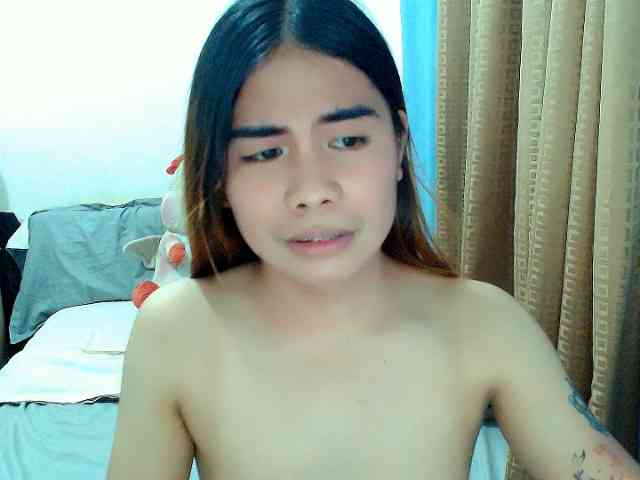 Mikhaylaanderson Live Webcam on BongaCams