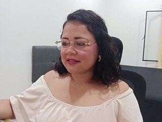 yessmellie Porn Show