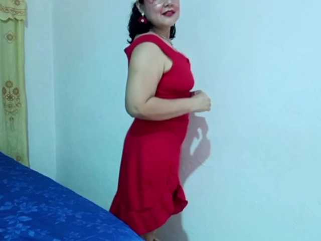 yessmellie — live female cam
