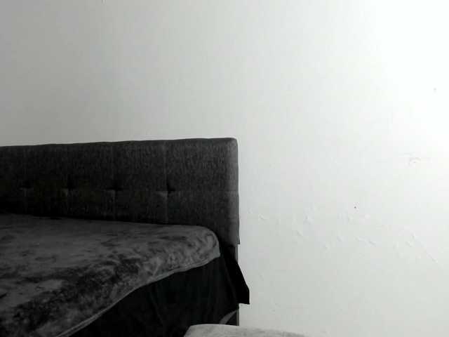 yessmellie live cam on BongaCams
