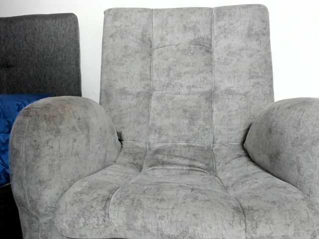 yessmellie live sex cam