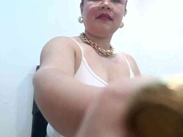 yessmellie webcam
