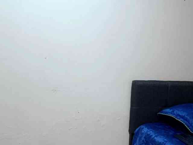 yessmellie webcam