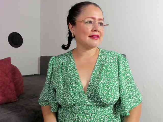 yessmellie webcam