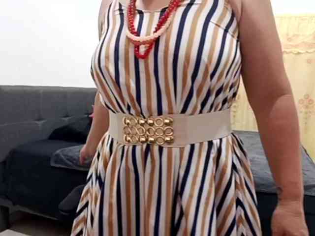 yessmellie's webcam live show