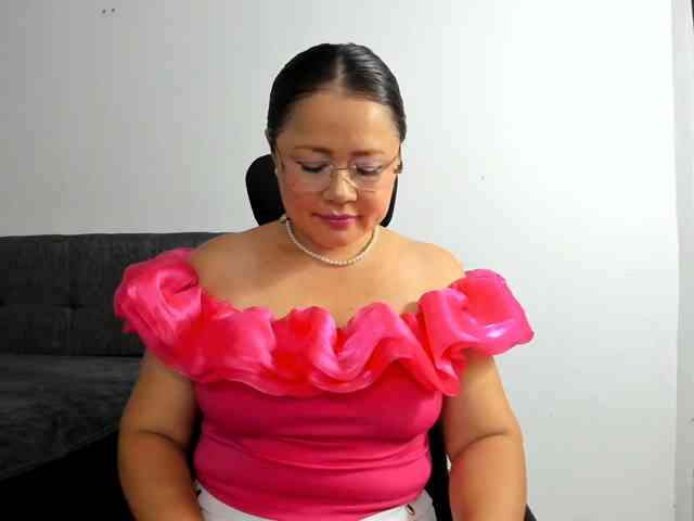 yessmellie webcam