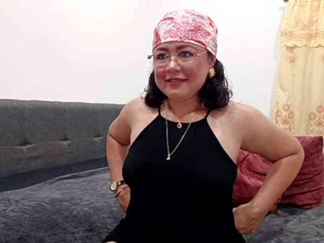 yessmellie webcam