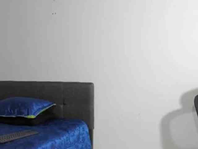 yessmellie webcam