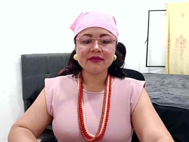 yessmellie webcam