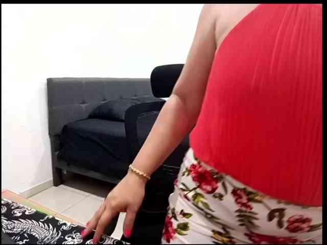 yessmellie webcam
