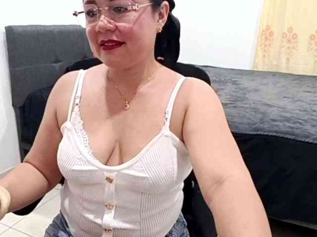 yessmellie webcam