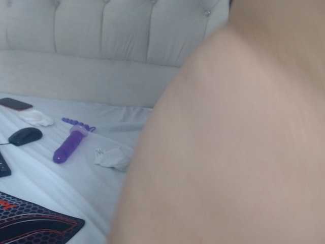 Victoria-Velvet live cam on BongaCams